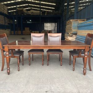 Juego de comedor Varsovia 4 sillas + 2 sitiales